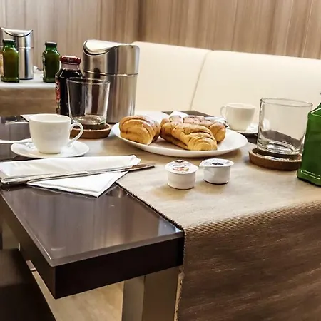 فندق مبيت وإفطار Ago's