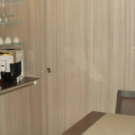 فندق مبيت وإفطار Ago's 3*