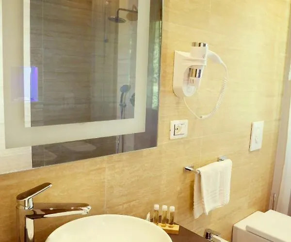 Alojamento de Acomodação e Pequeno-almoço Ago's 3*